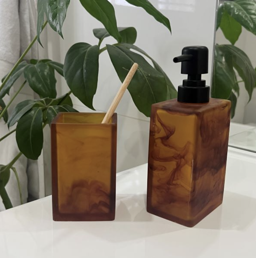 Resin Toothbrush Holder 7x7x10cm Amber Made on Earth