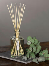 Load image into Gallery viewer, Aery Botanical Reed Diffuser - Fig Leaf
