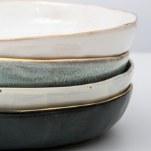 Load image into Gallery viewer, Ariel Salad Bowl 31cm - Matt Black
