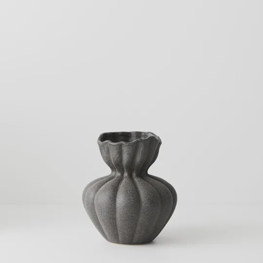 Basma Vase Black 19x17cm