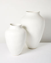 Load image into Gallery viewer, Thea Vase - Small
